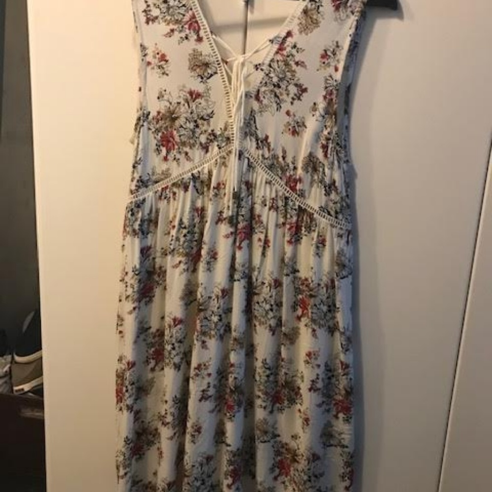 Sleeveless Floral Sundress from Doe and Rae